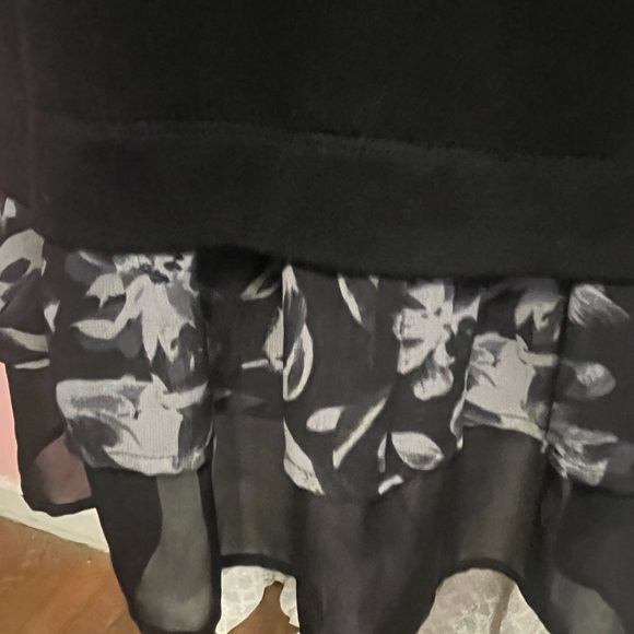 Top - Picture 4 of 8